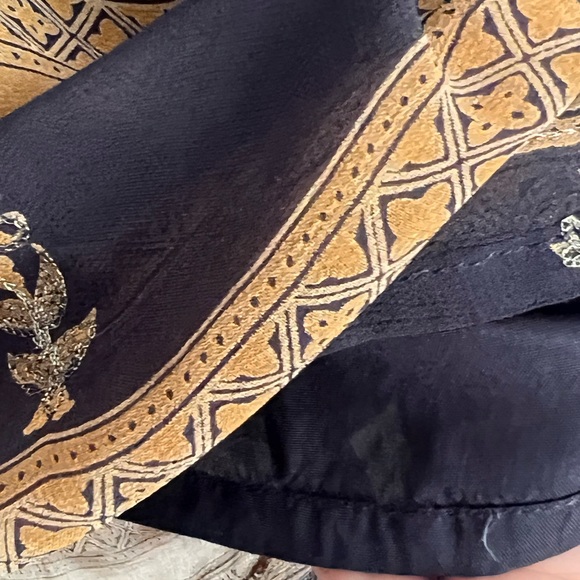 Jens Pirate Booty Cover Up - Picture 4 of 5